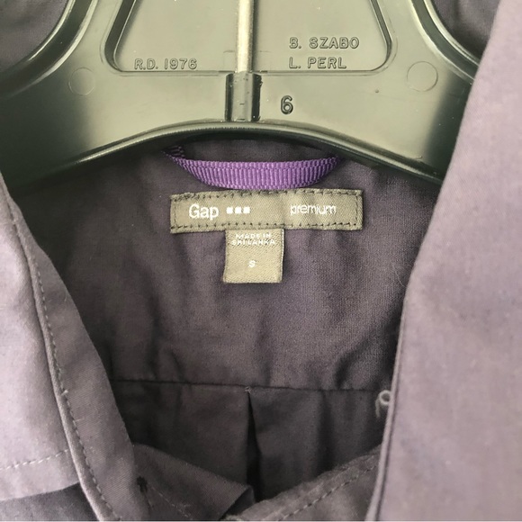 Lot of 2 mens small GAP dress shirts - Picture 3 of 5